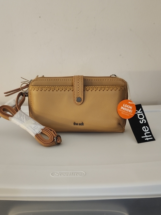 The Sak Handbags - The Sak Crossbody Wallet in Tan